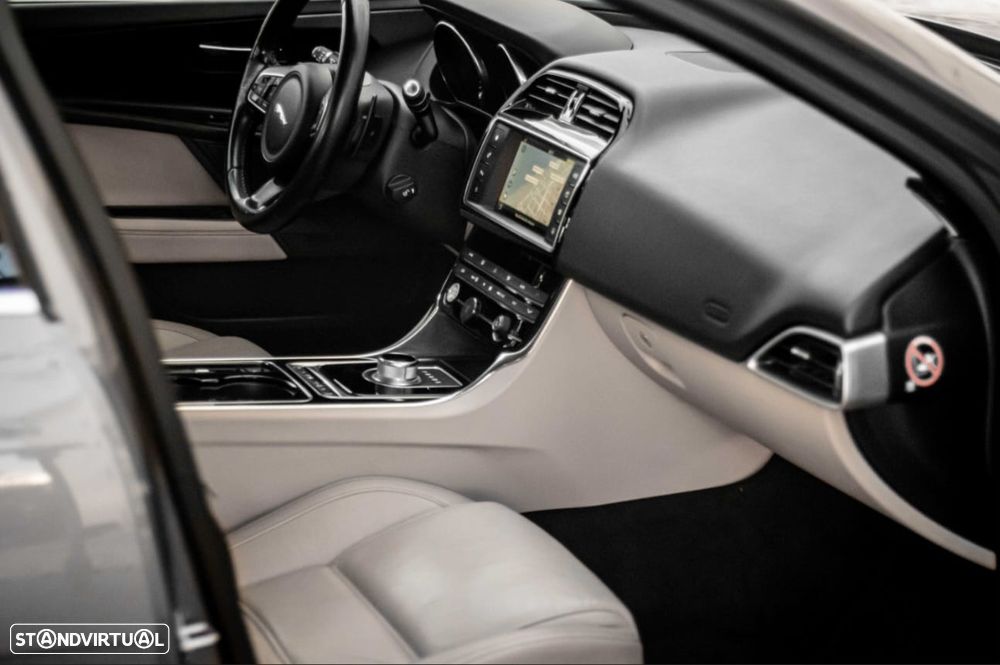 Jaguar XE E-Performance Aut. Prestige - 8