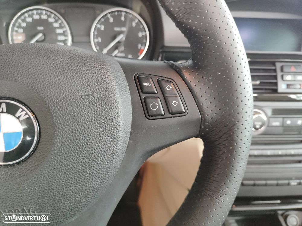 BMW 320 i M Sport Edition - 29