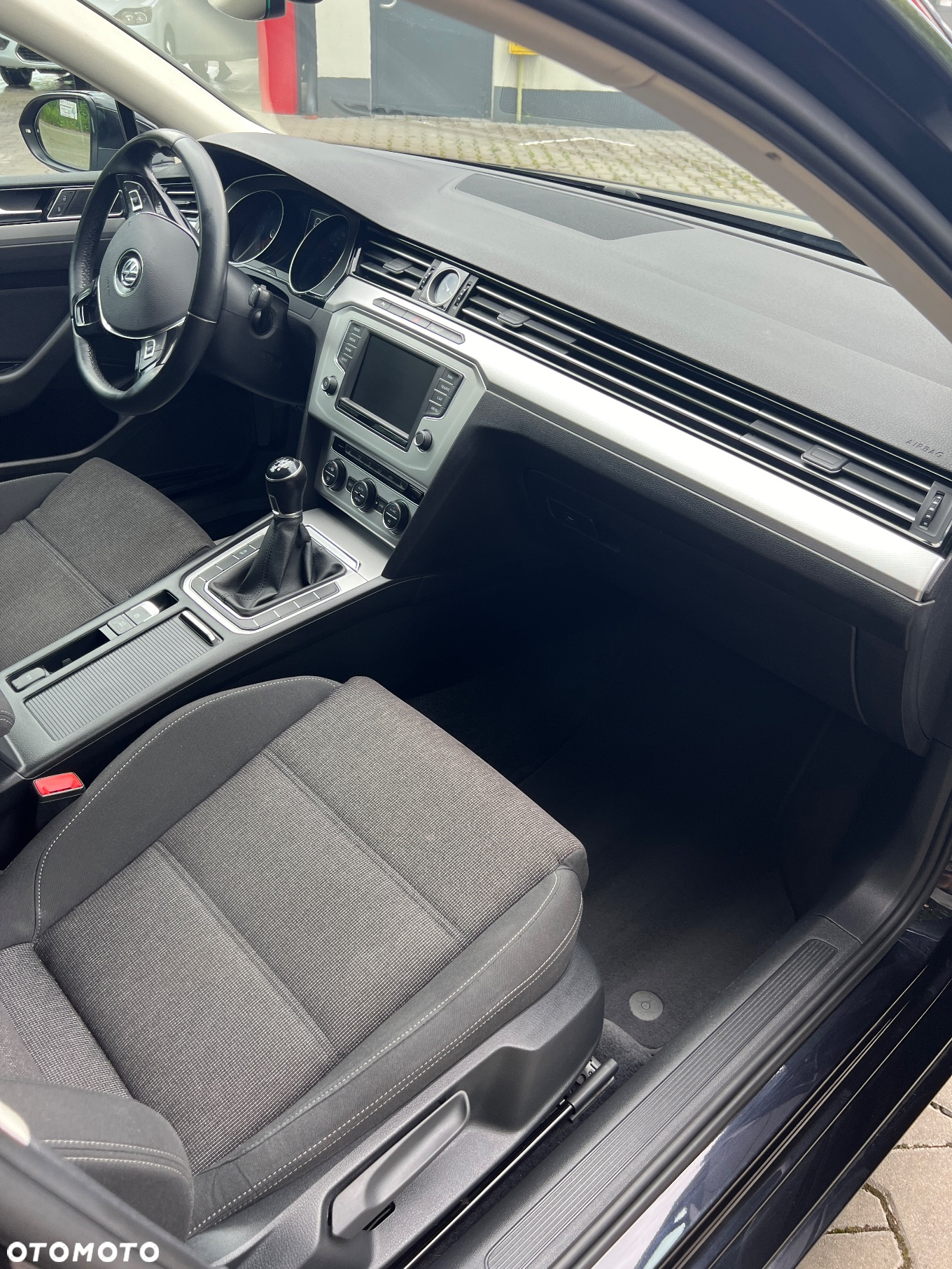 Volkswagen Passat Variant 1.6 TDI (BlueMotion Technology) Comfortline - 14