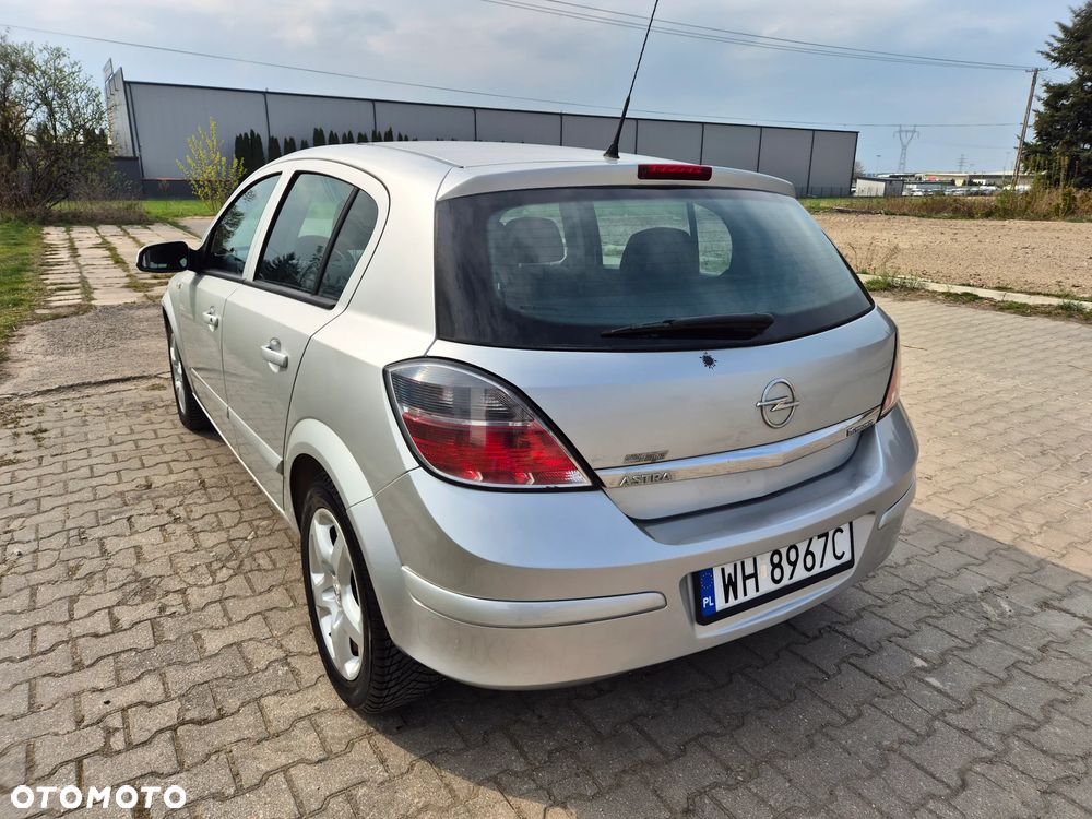 Opel Astra 1.6 Cosmo - 20