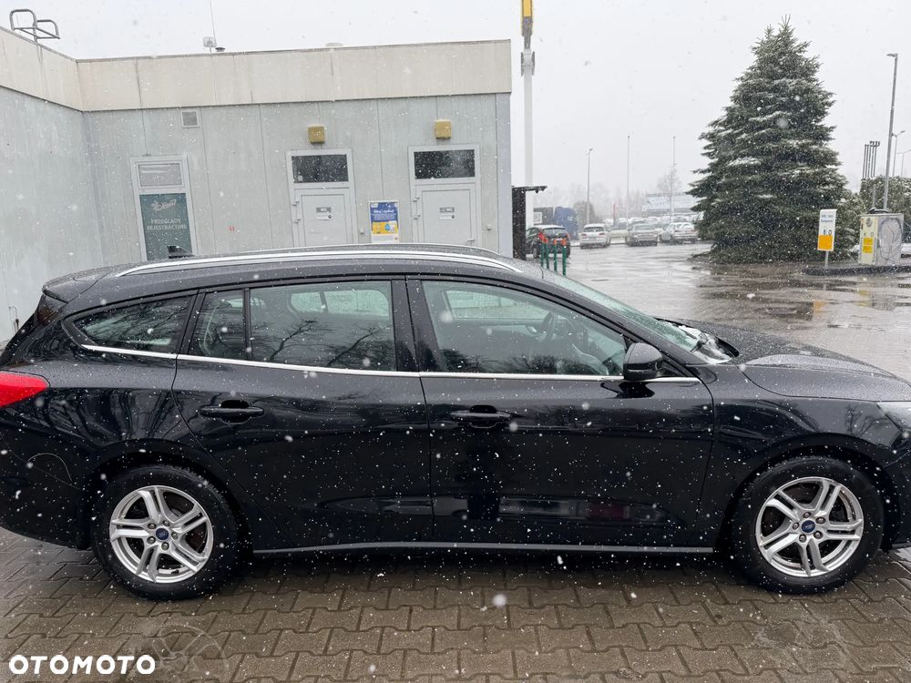 Ford Focus 1.5 EcoBlue Connected - 6