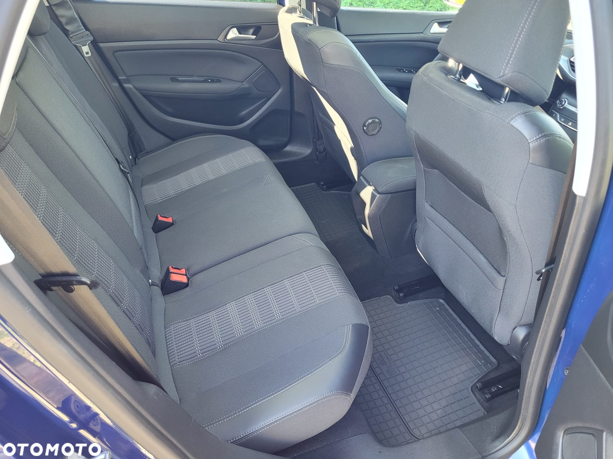 Peugeot 308 SW 1.6 BlueHDi Active S&S - 13
