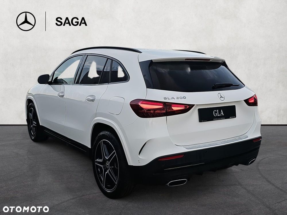 Mercedes-Benz GLA - 7