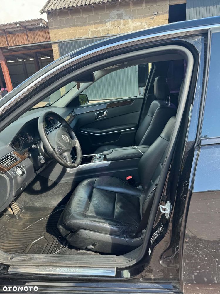 Mercedes-Benz Klasa E 200 BlueTEC 7G-TRONIC Elegance - 7
