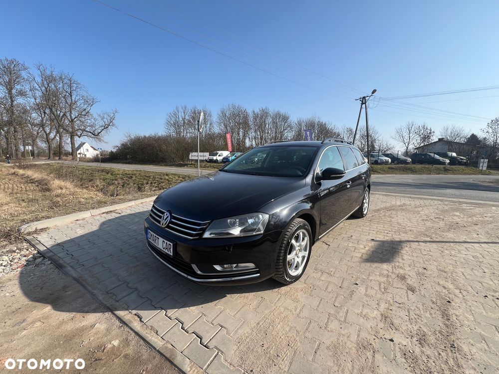 Volkswagen Passat - 1