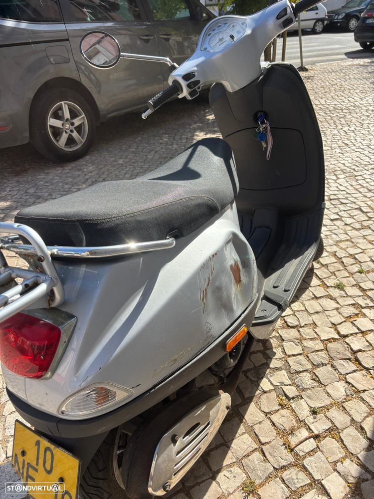 Piaggio Vespa - 5
