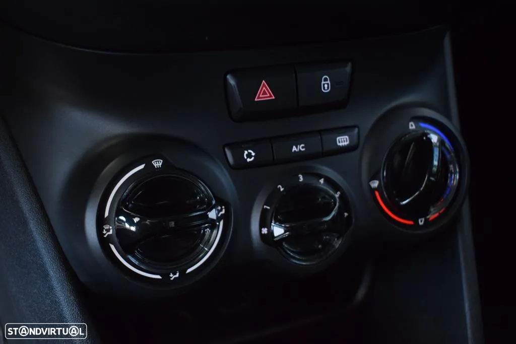 Peugeot 208 1.5 BlueHDi Signature - 13