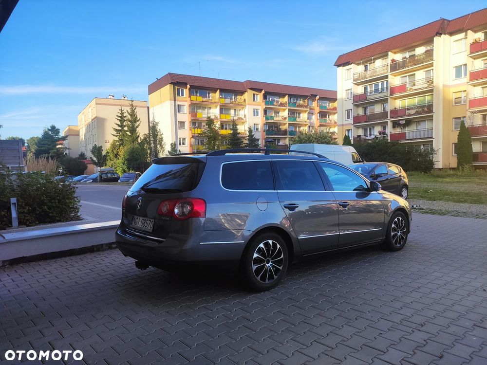 Volkswagen Passat 2.0 TDI Comfortline - 11