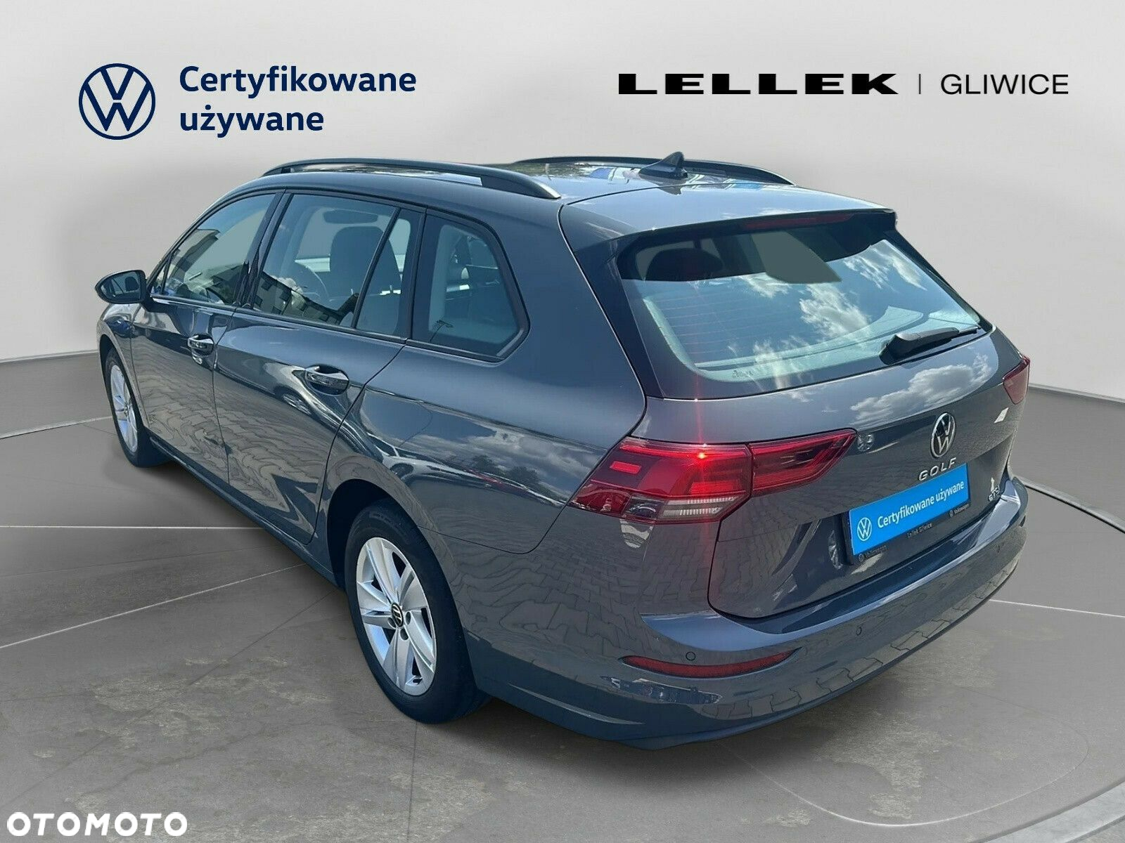 Volkswagen Golf - 6