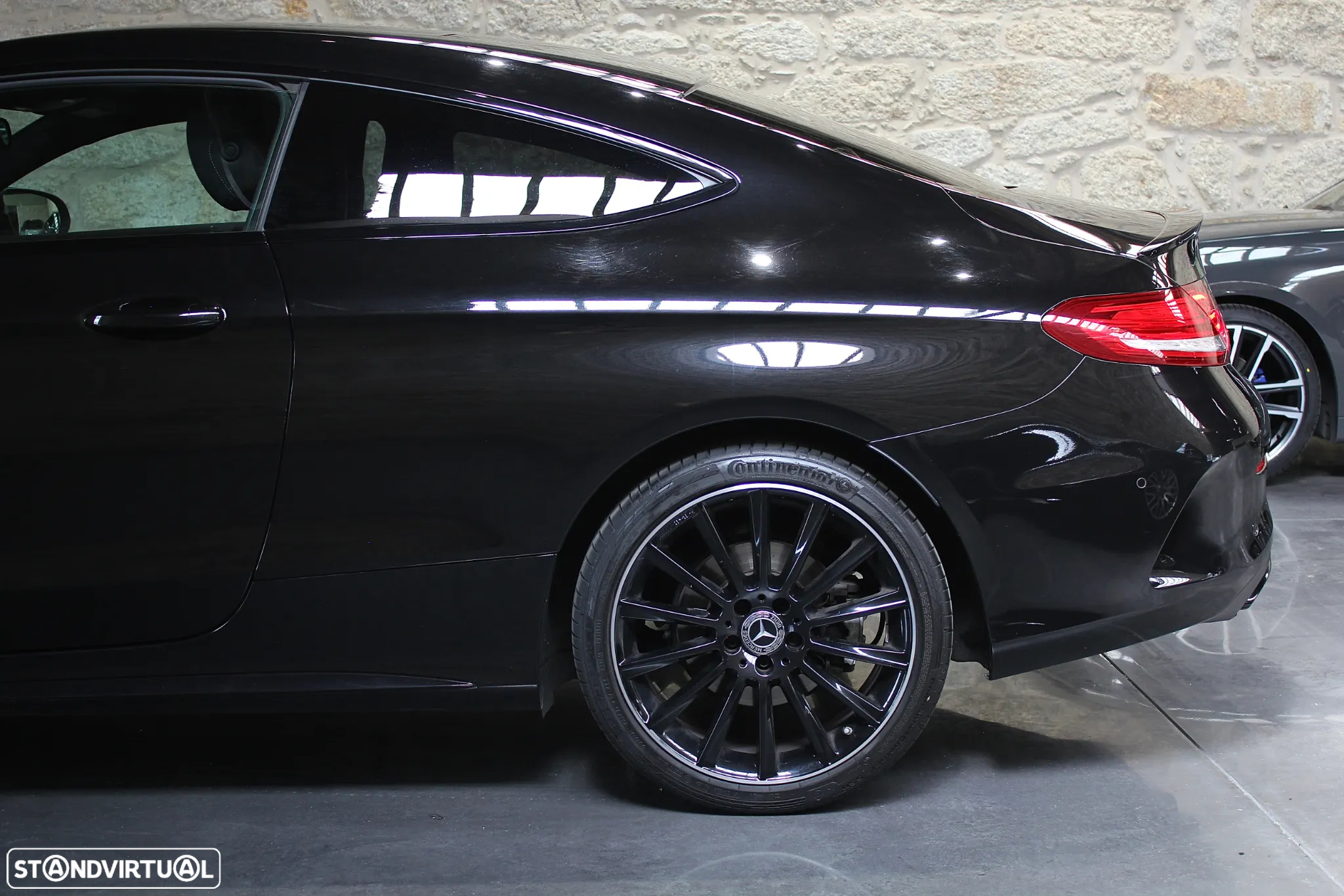 Mercedes-Benz C 300 Coupe 9G-TRONIC Night Edition - 23