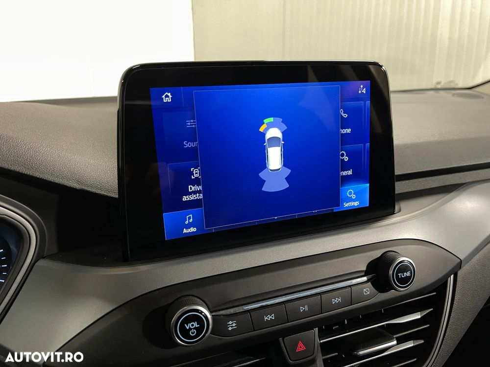 Ford Focus 1.5 EcoBlue Start-Stopp-System Aut. TITANIUM - 14