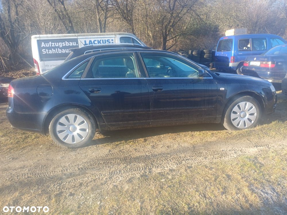 Audi A4 Limousine - 3