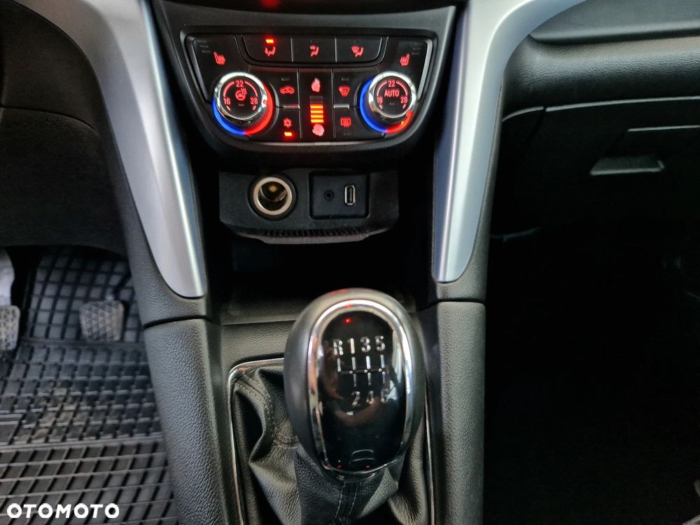 Opel Zafira 1.4 T Cosmo - 26