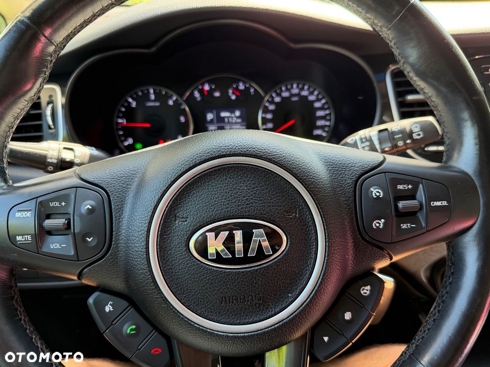Kia Carens 1.7 CRDi 141 Dream Team Edition - 19