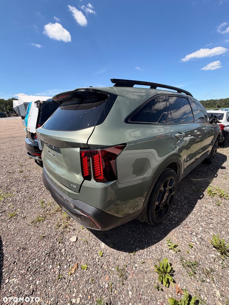 Kia Sorento - 2