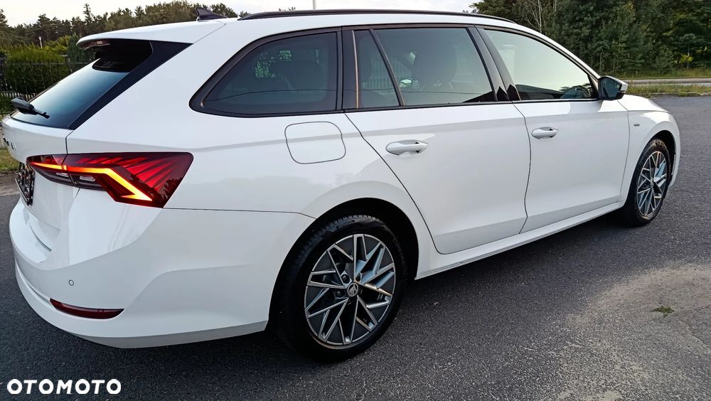 Skoda Octavia 2.0 TDI DSG Tour - 34