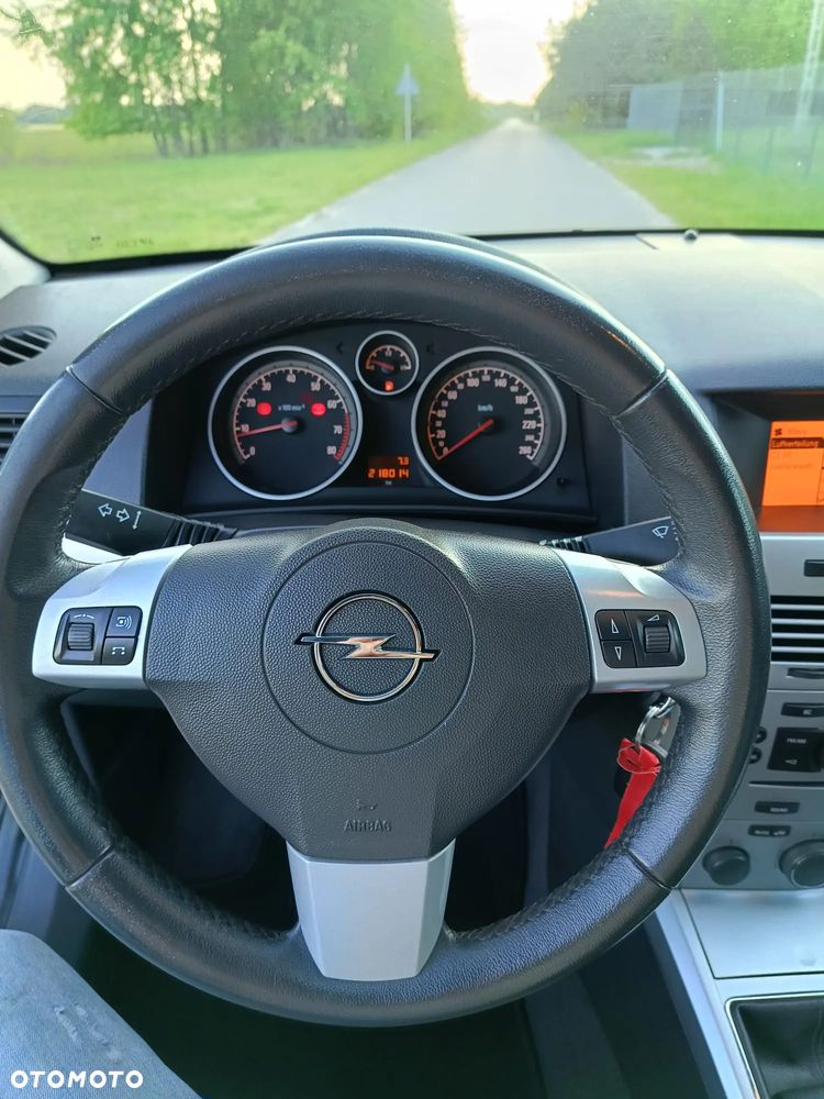 Opel Astra 1.6 Edition Sport - 17