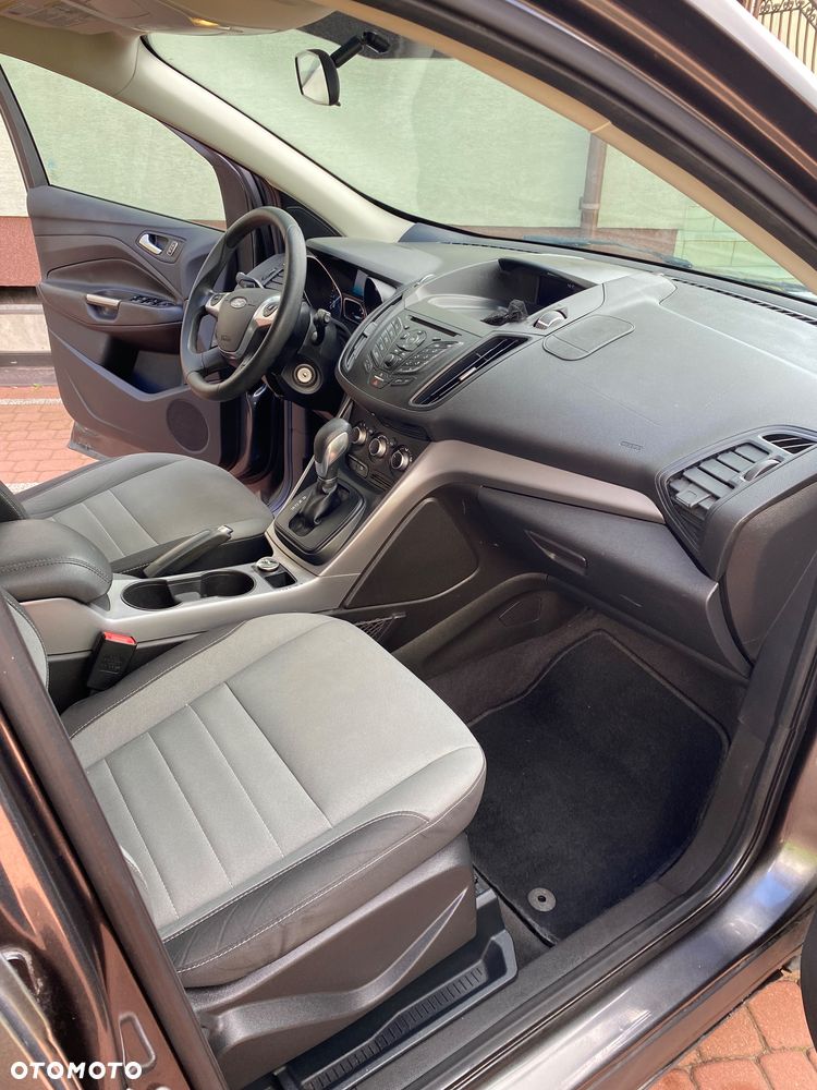 Ford Kuga - 10