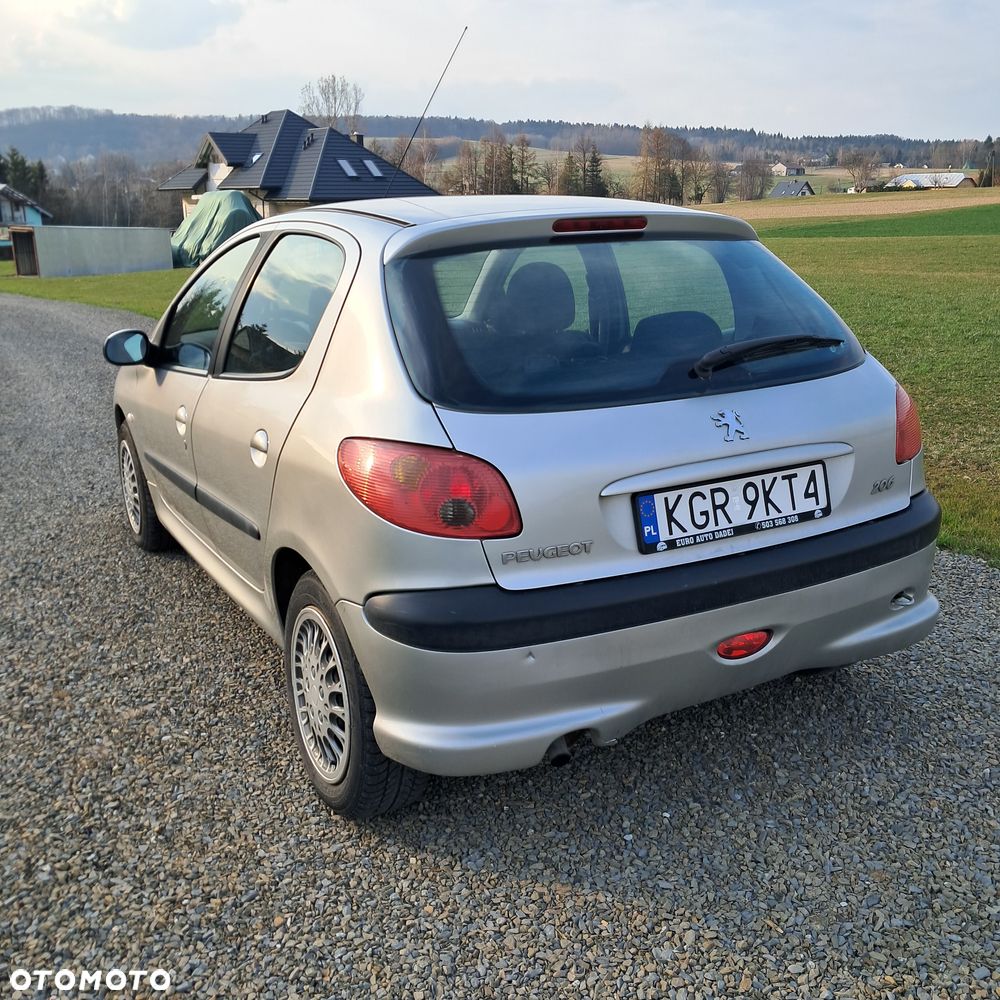 Peugeot 206 1.1 XR - 3