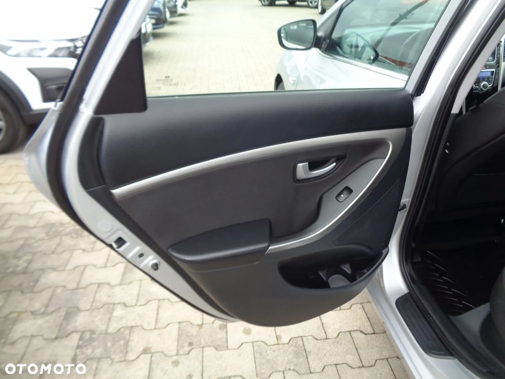 Hyundai i30 1.4 Comfort - 14