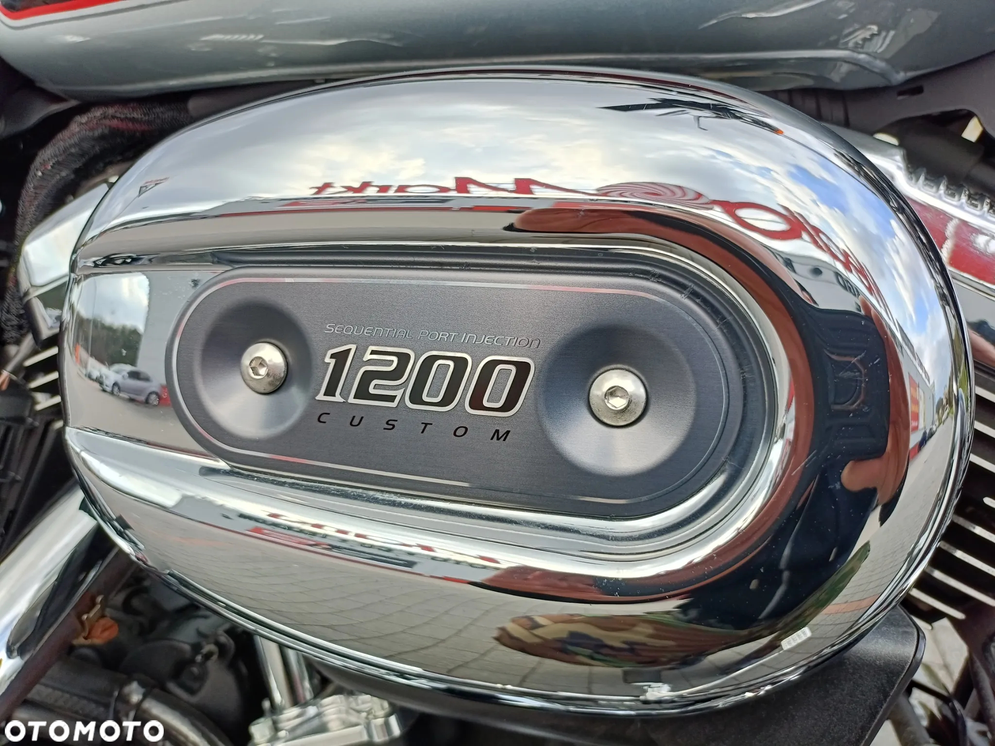 Harley-Davidson Sportster Custom 1200C - 19