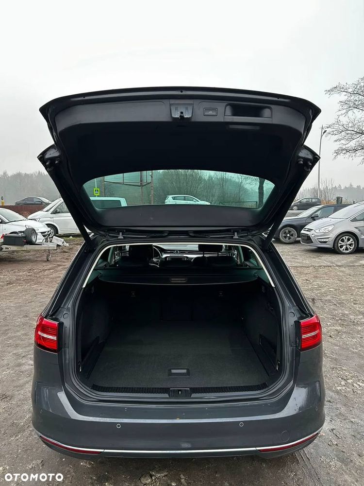 Volkswagen Passat 2.0 TDI (BlueMotion Technology) Highline - 11