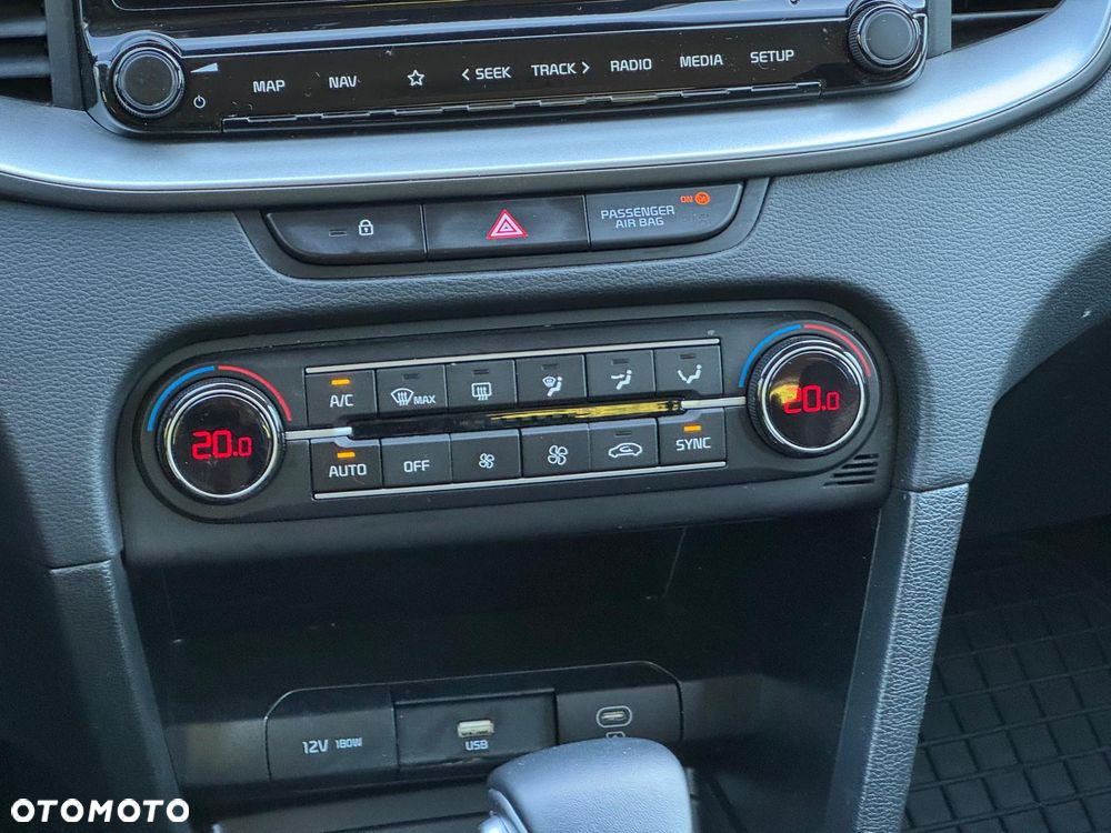 Kia Ceed 1.5 T-GDI M DCT - 24