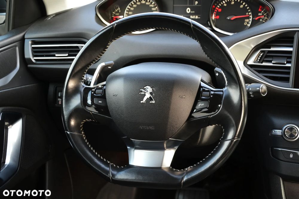 Peugeot 308 BlueHDi 130 EAT8 Stop & Start Allure - 17