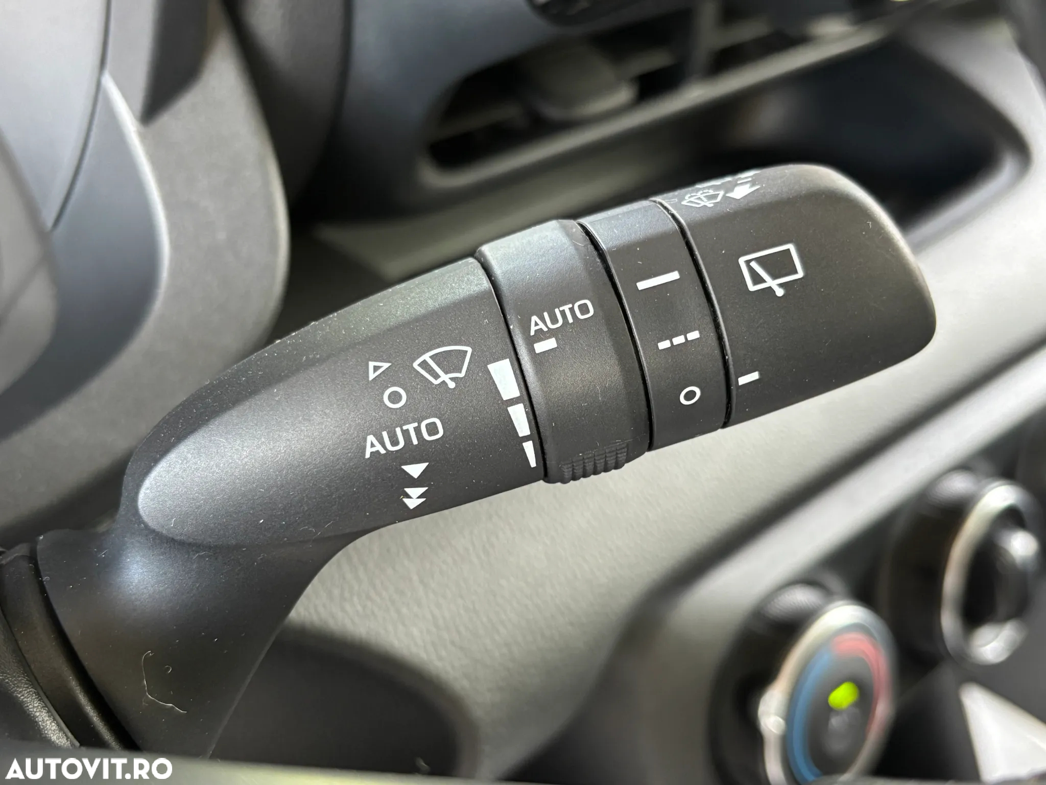 Toyota Yaris - 28