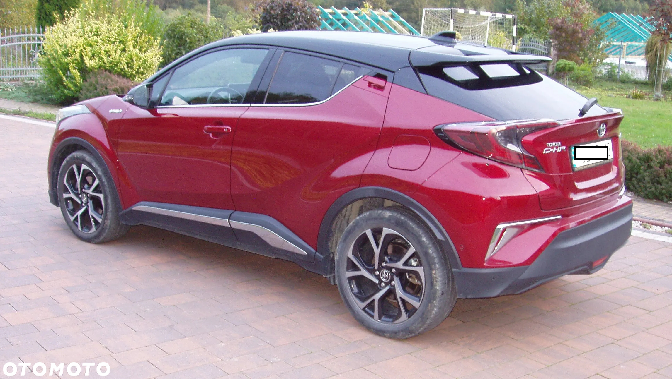 Toyota C-HR 1.8 Hybrid Neon Lime powered by JBL - 3