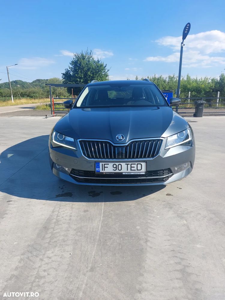 Skoda Superb 2.0 TDI DSG Ambition - 1