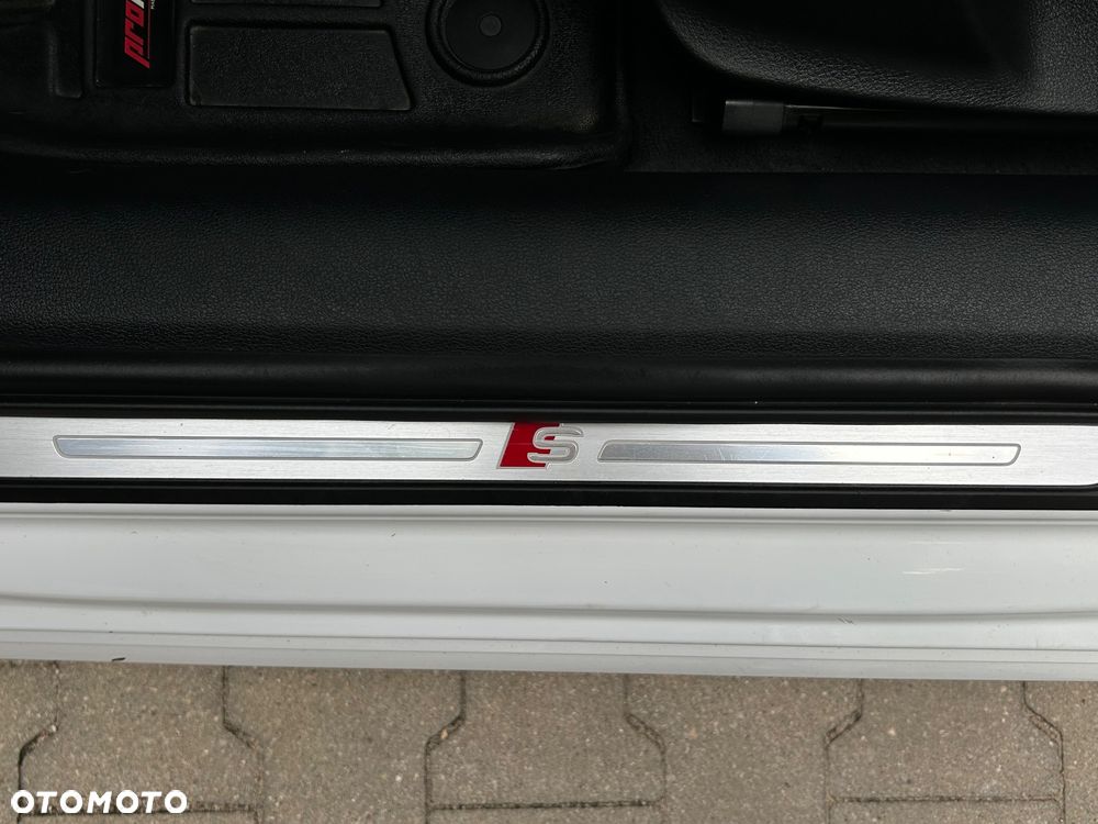 Audi A4 Avant 40 TDI Quattro S Line S tronic - 37