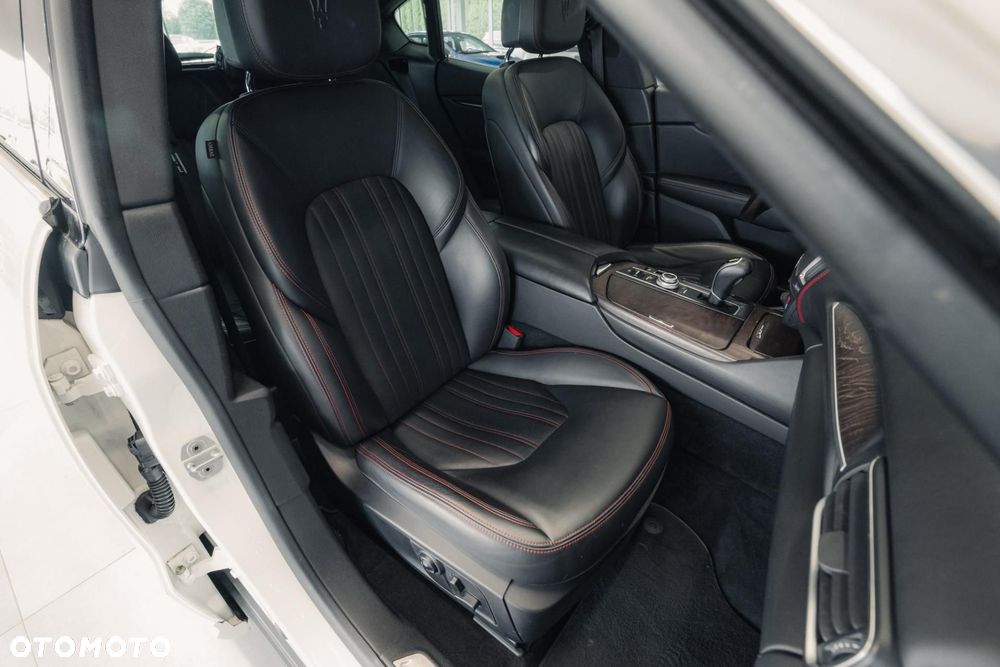 Maserati Levante - 16