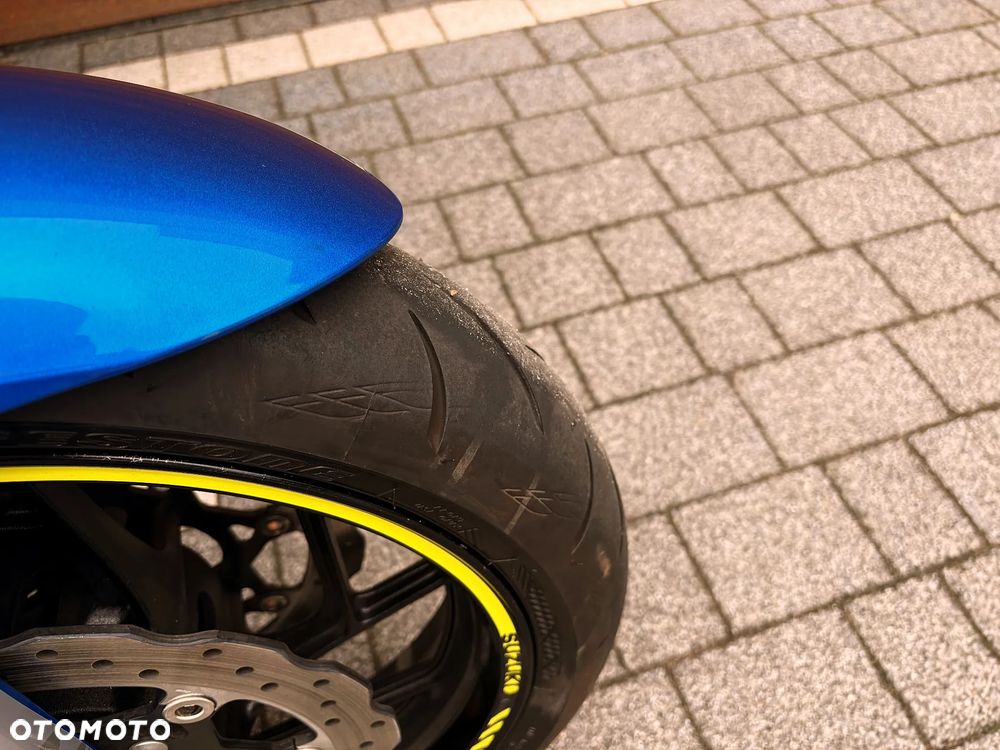 Suzuki GSX - 11