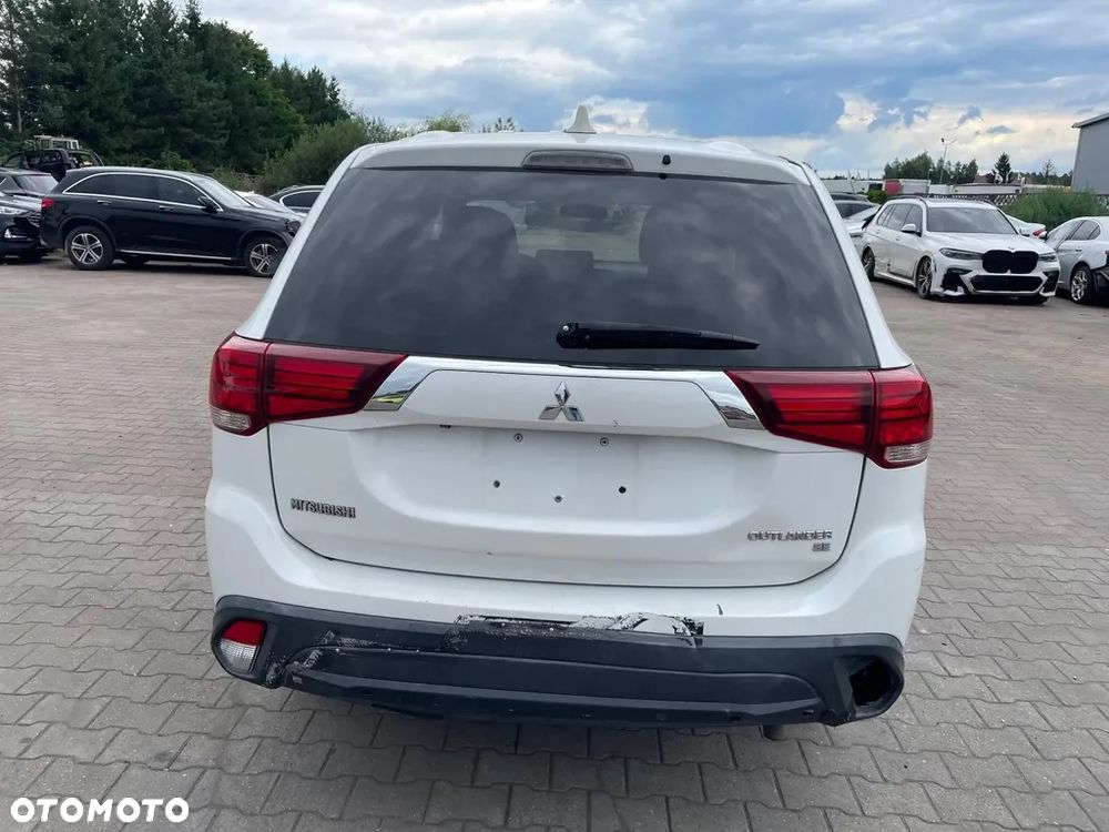 Mitsubishi Outlander 2.4 4WD CVT Instyle - 7