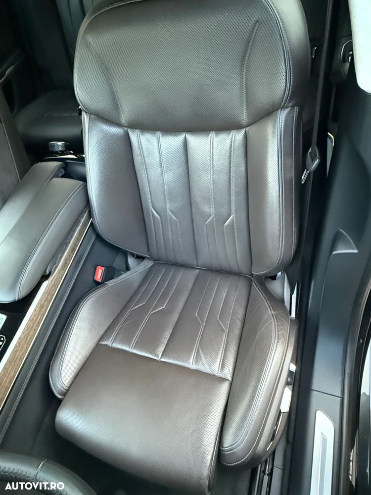 Audi A8 - 11