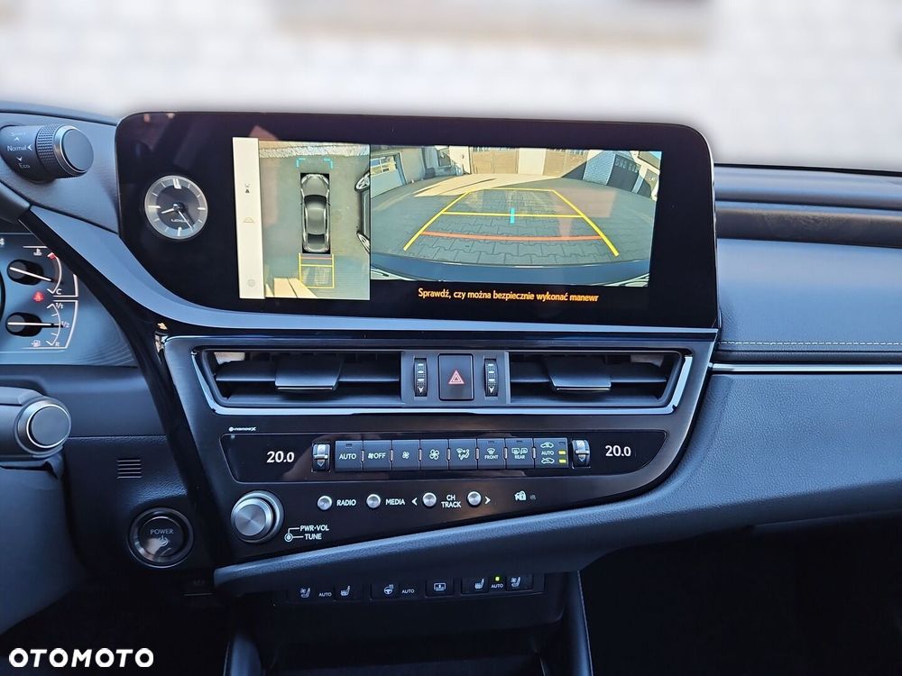 Lexus ES 300h Prestige - 12