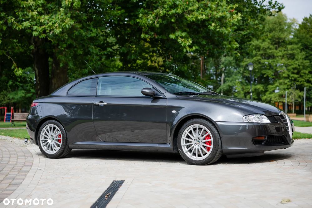 Alfa Romeo GT - 14