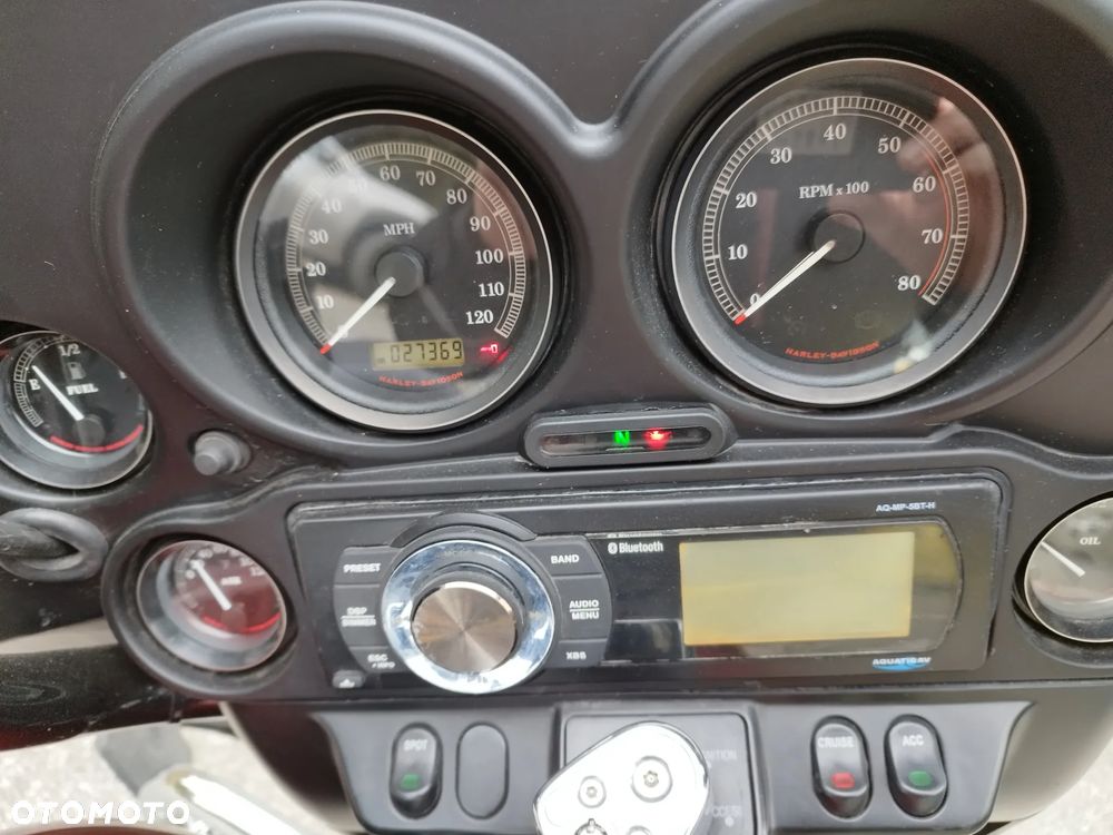 Harley-Davidson FLH Electra Glide - 14