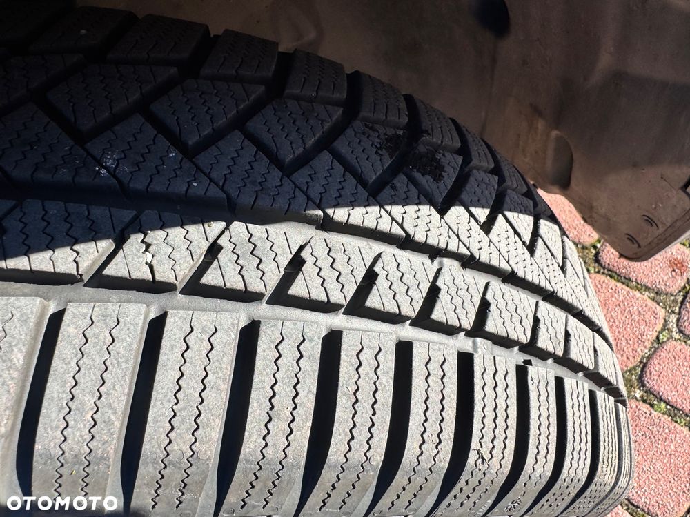 Mercedes-Benz GLB 220 d 4Matic 8G-DCT Progressive - 15