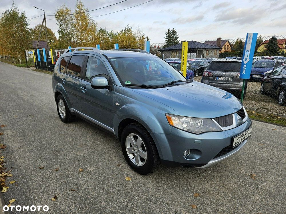 Mitsubishi Outlander - 3