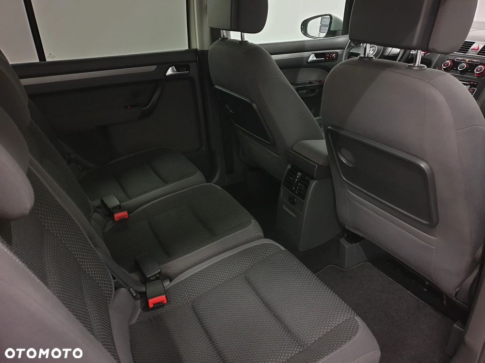 Volkswagen Touran 2.0 TDI DPF Highline - 36