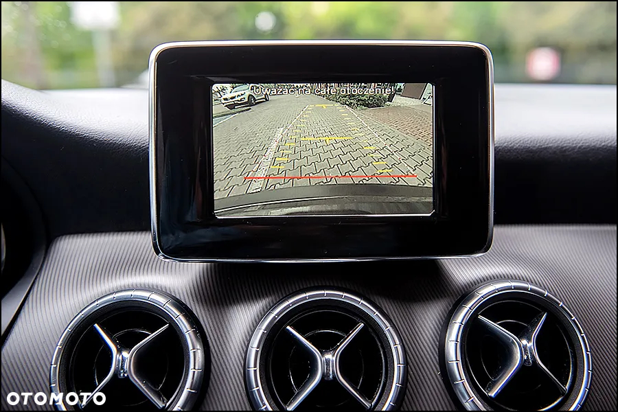 Mercedes-Benz CLA - 26