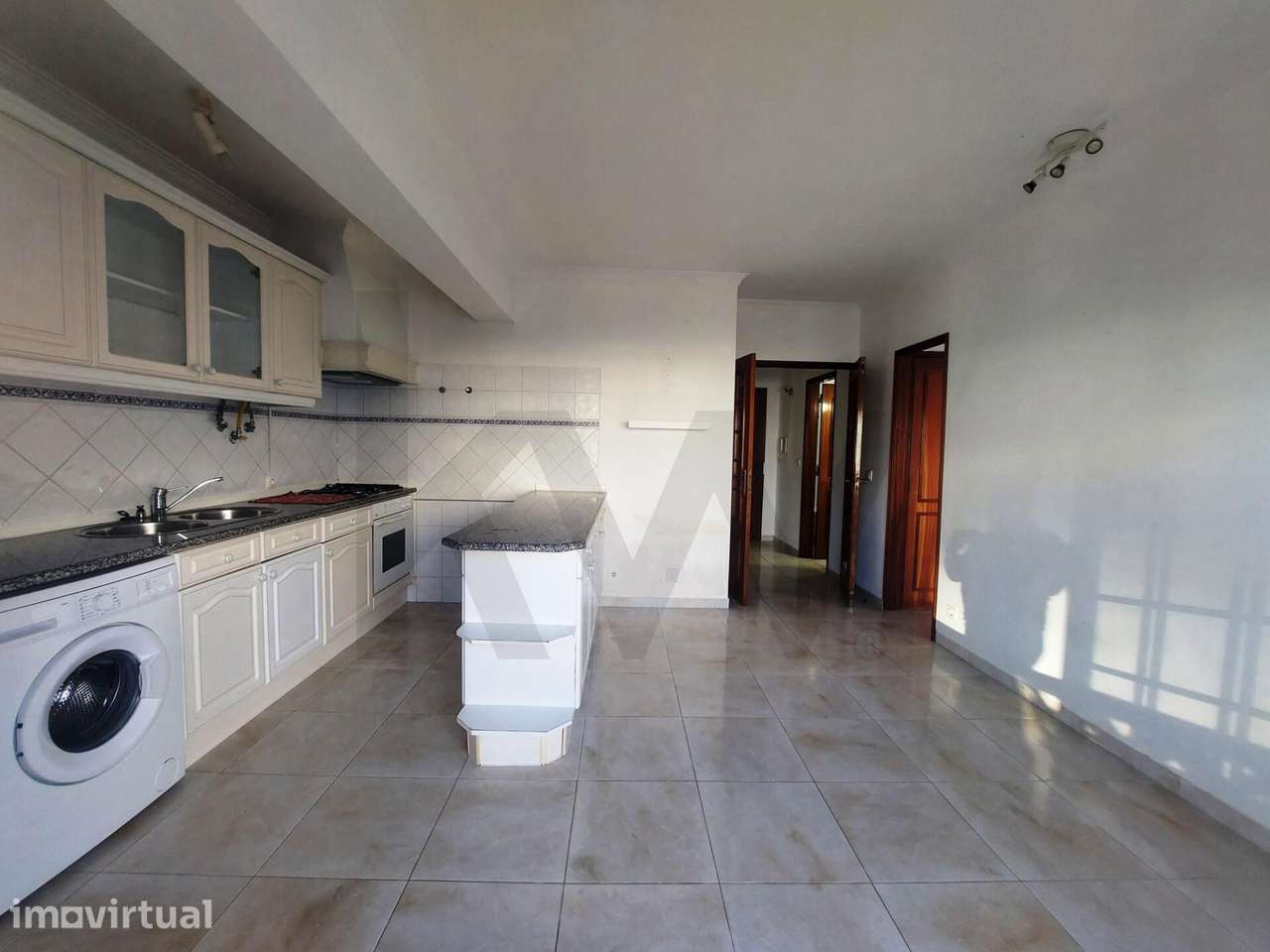 Apartamento T1 com Varanda e Vista Mar na Ericeira - Grande imagem: 5/15