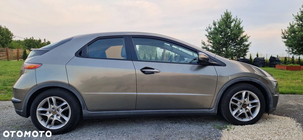 Honda Civic 1.8 Executive - 3