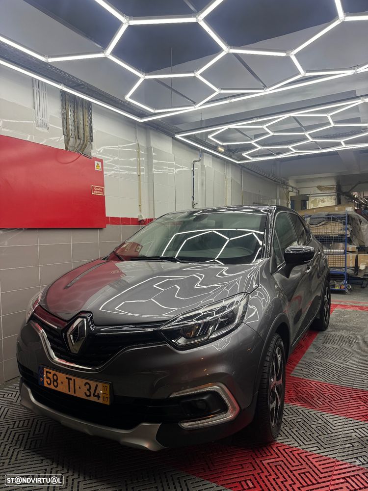 Renault Captur 0.9 TCE Exclusive - 1