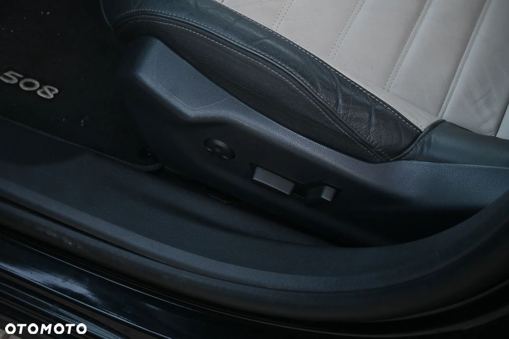 Peugeot 508 BlueHDi 180 EAT6 Stop&Start GT - 32