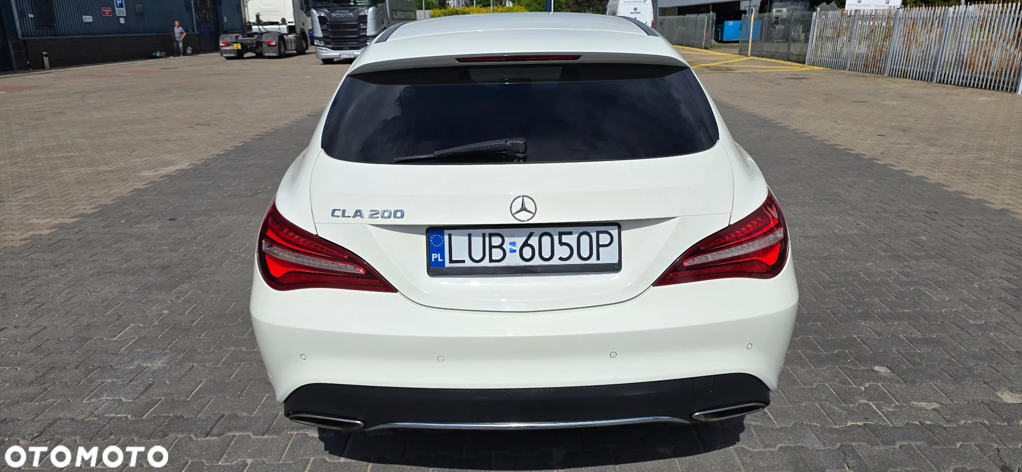 Mercedes-Benz CLA 200 7G-DCT Urban - 16