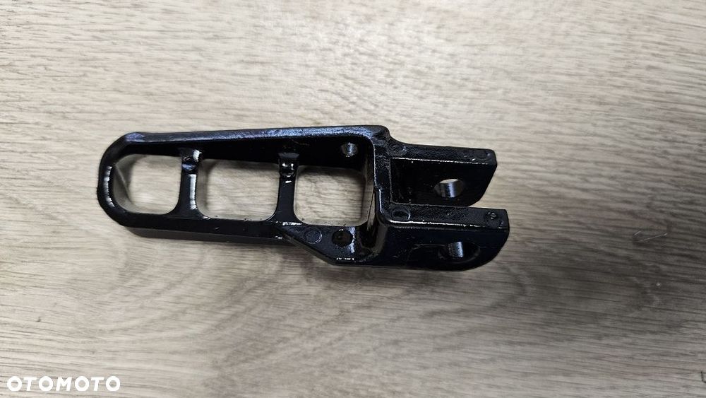 Oryginalny Podnóżek Prawy Suzuki RM 125 250 / DR 100 125  43551-37202 - 6