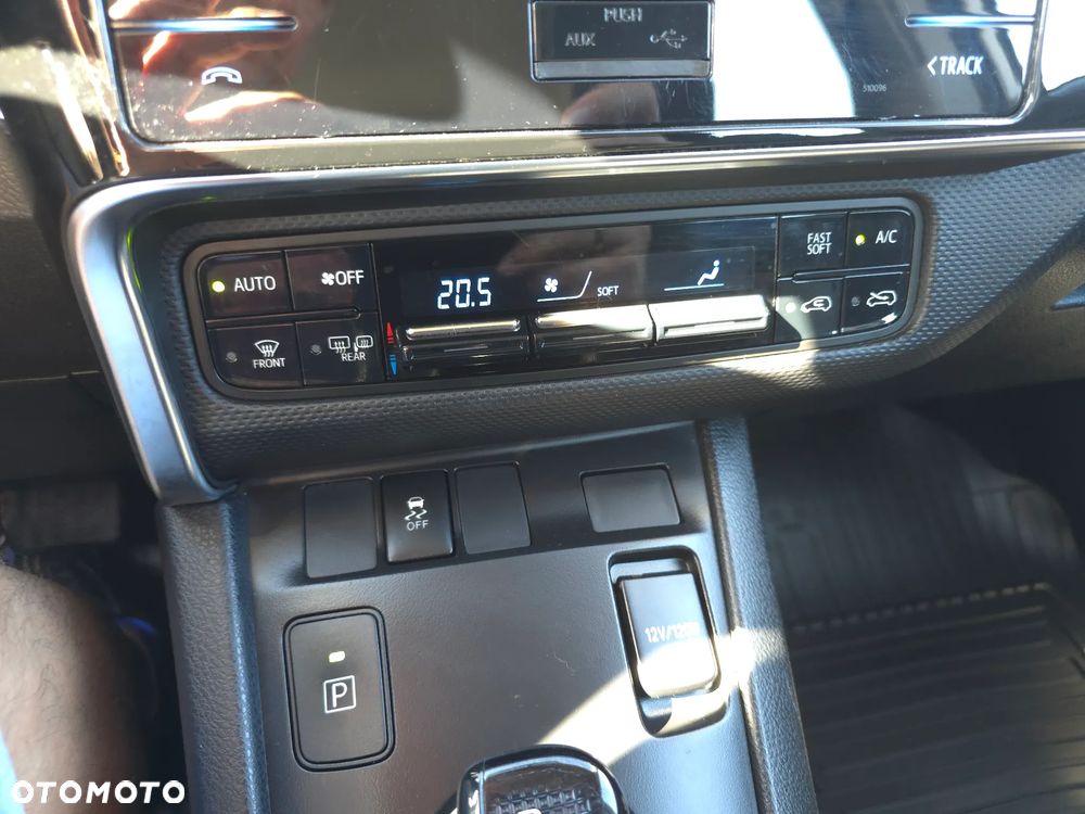 Toyota Auris 1.6 Premium - 27